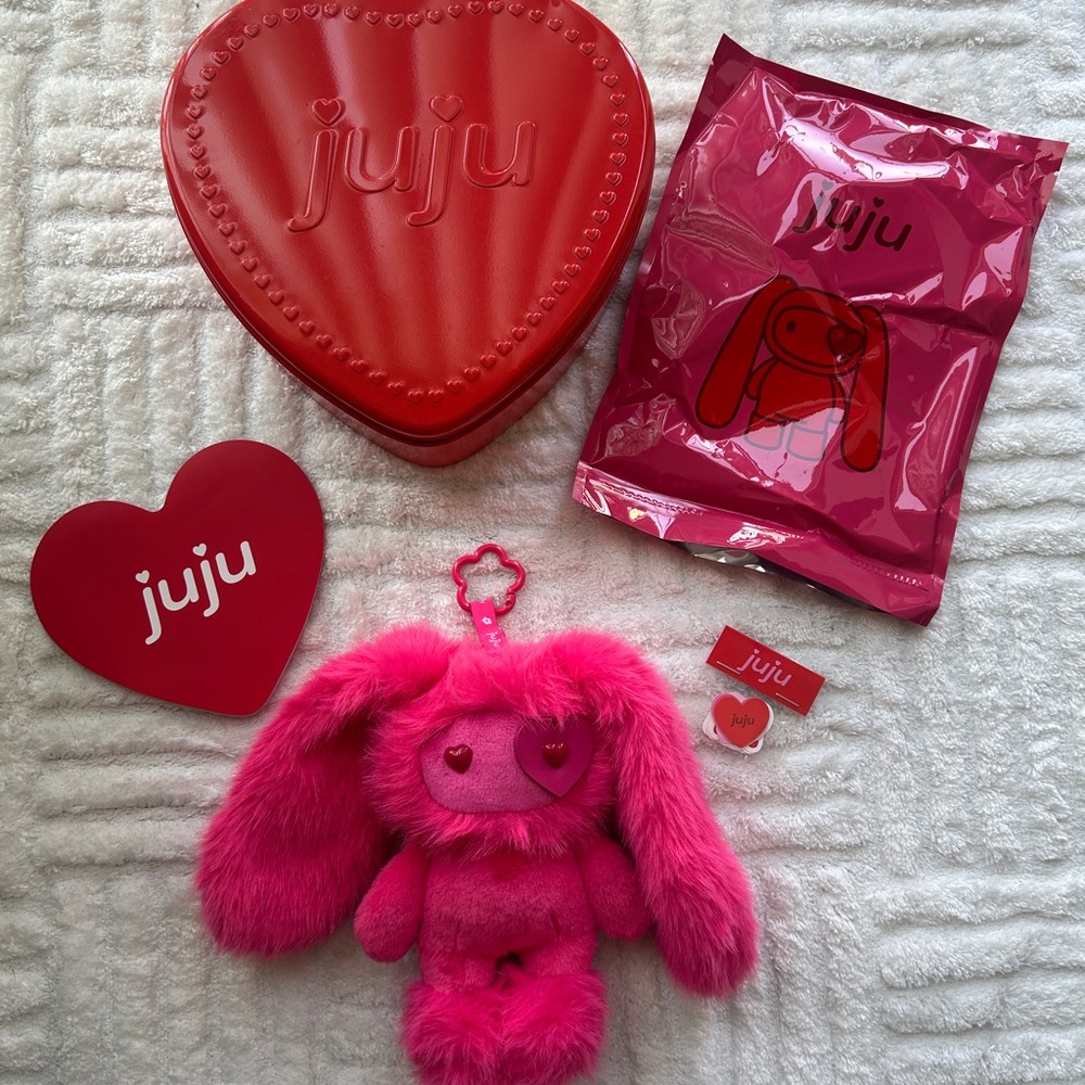 CJ Hendry limited edition Valentine’s Day JUJU